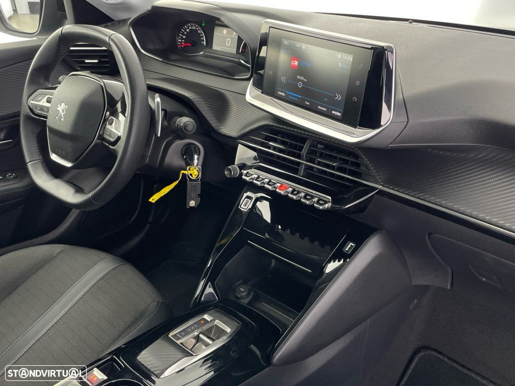 Peugeot 208 1.2 PureTech Allure EAT8 - 23