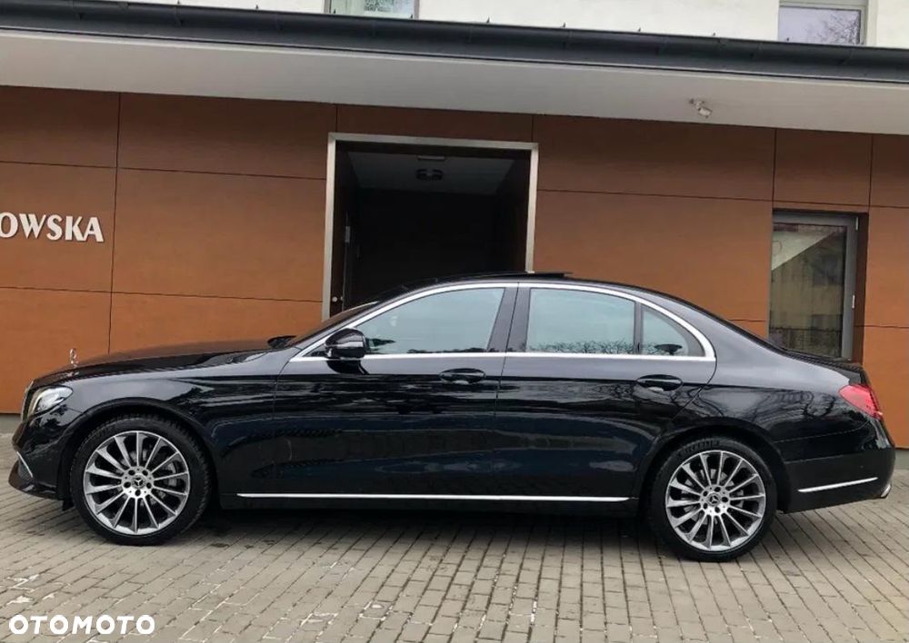 Mercedes-Benz Klasa E 220 d 9G-TRONIC - 3