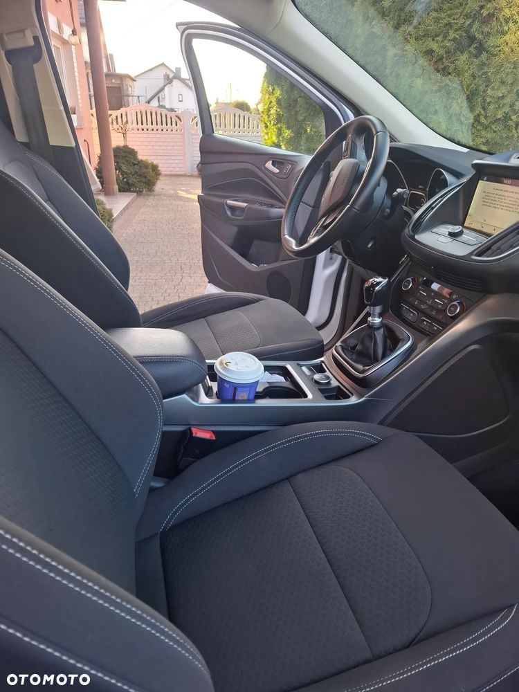Ford Kuga 2.0 TDCi 2x4 Cool & Connect - 24