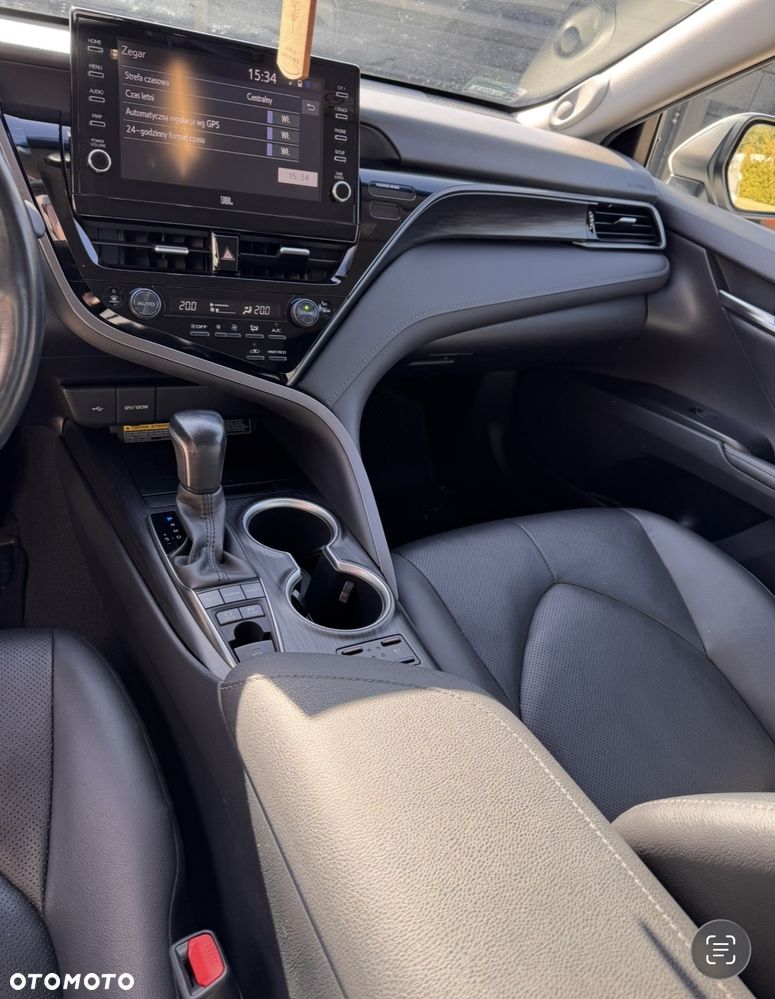 Toyota Camry 2.5 Hybrid Executive CVT - 8