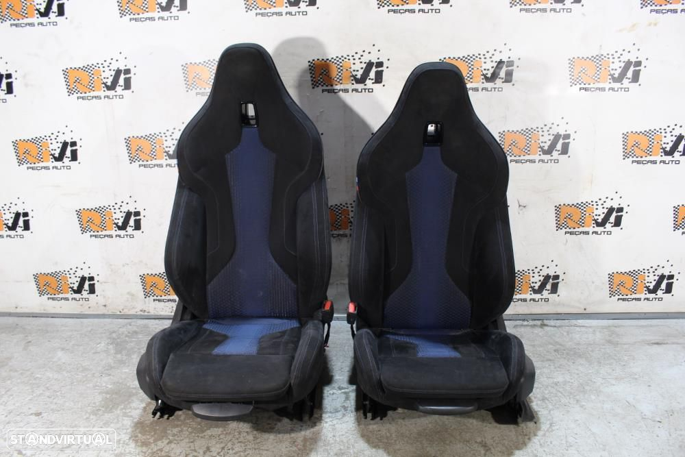 Bancos BMW Serie 1 F40 M135i em Tecido e Alcântara - 9