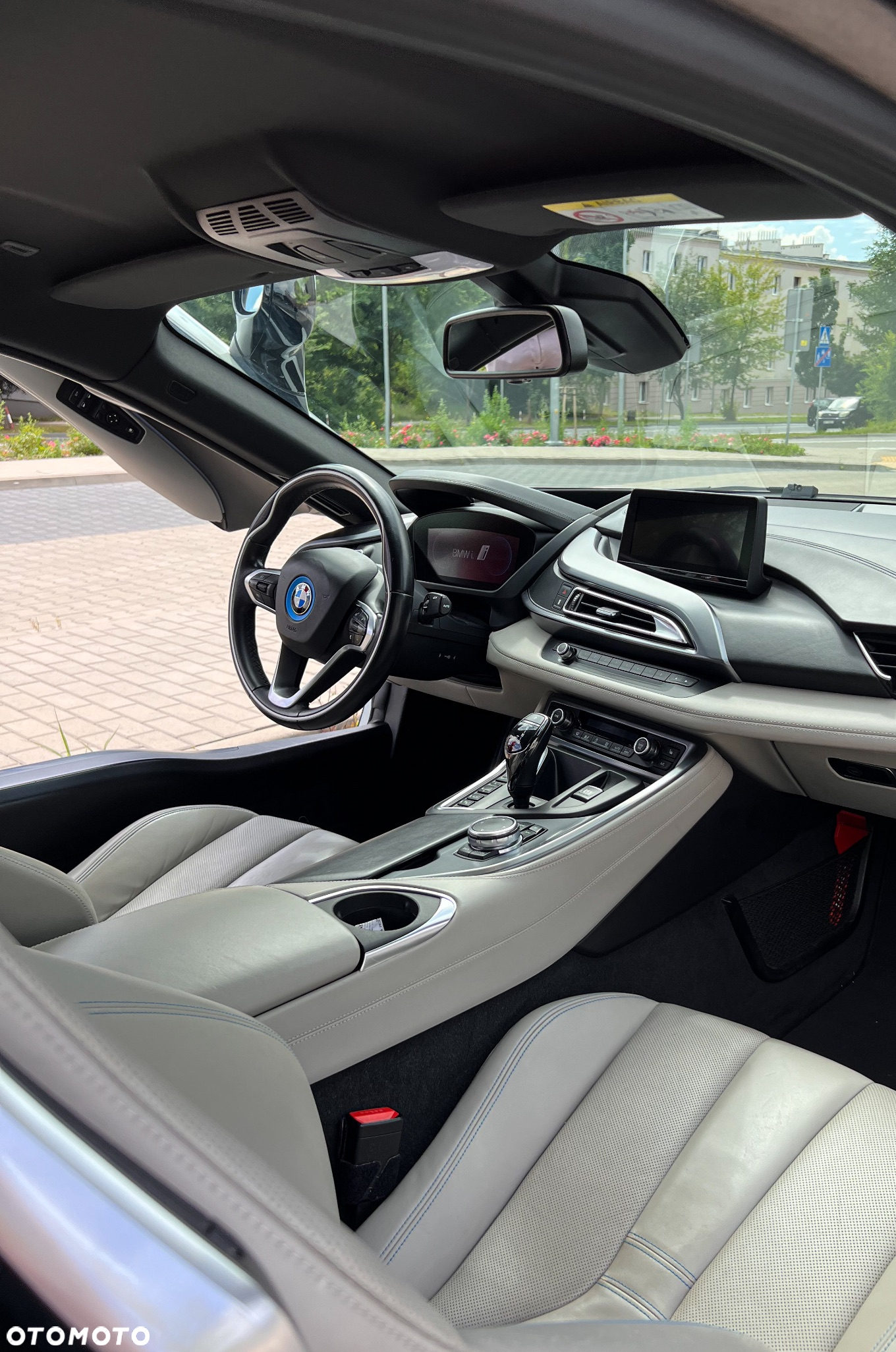 BMW i8 Standard - 8