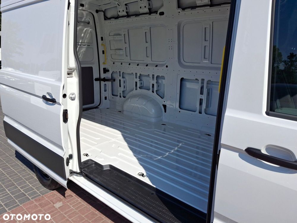 Volkswagen Crafter - 11