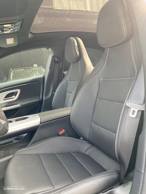 Mercedes-Benz CLA 180 Standard - 8