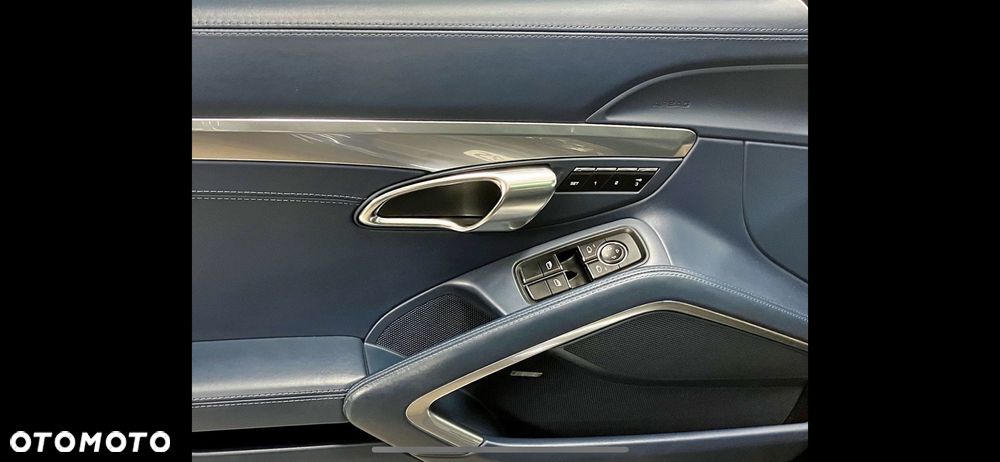 Porsche 911 Carrera 4S PDK - 18