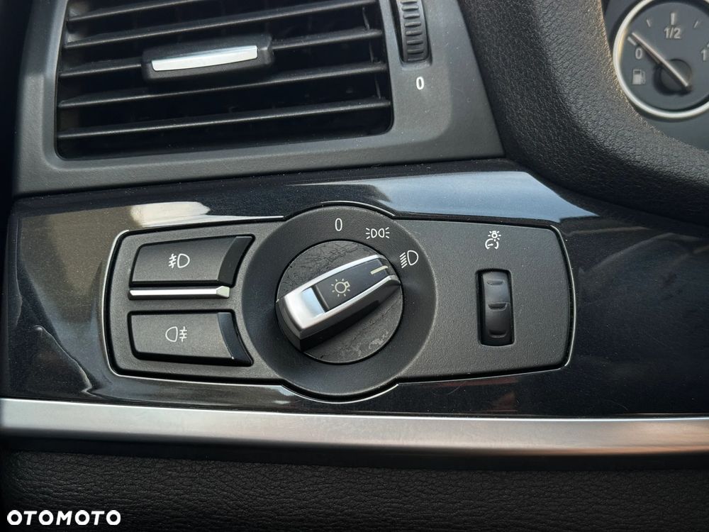 BMW X3 xDrive20i - 38