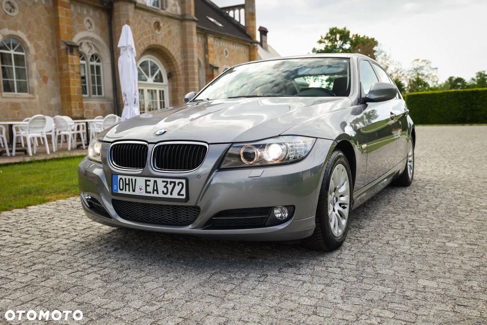 BMW Seria 3 320d xDrive DPF - 17