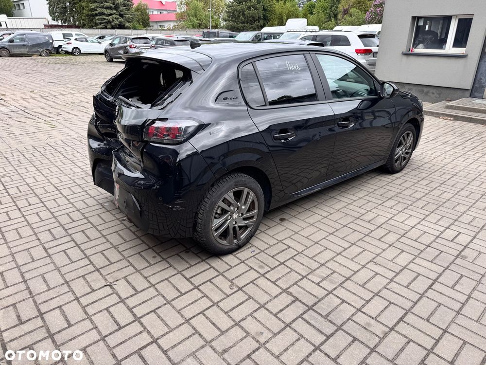 Peugeot 208 - 6