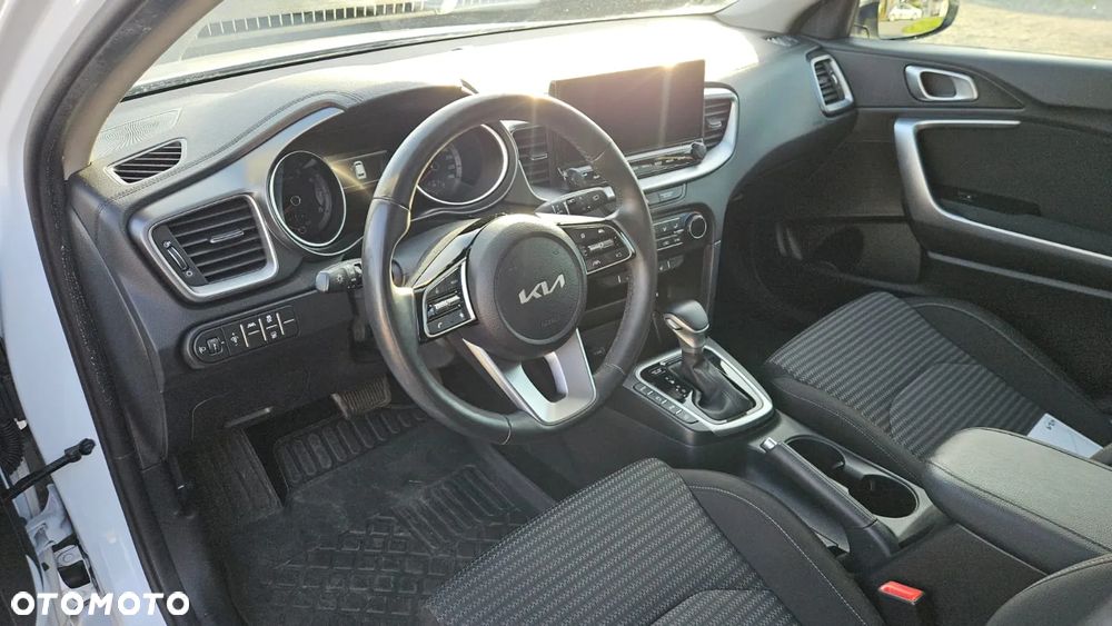 Kia Ceed 1.5 T-GDI Business Line DCT - 10