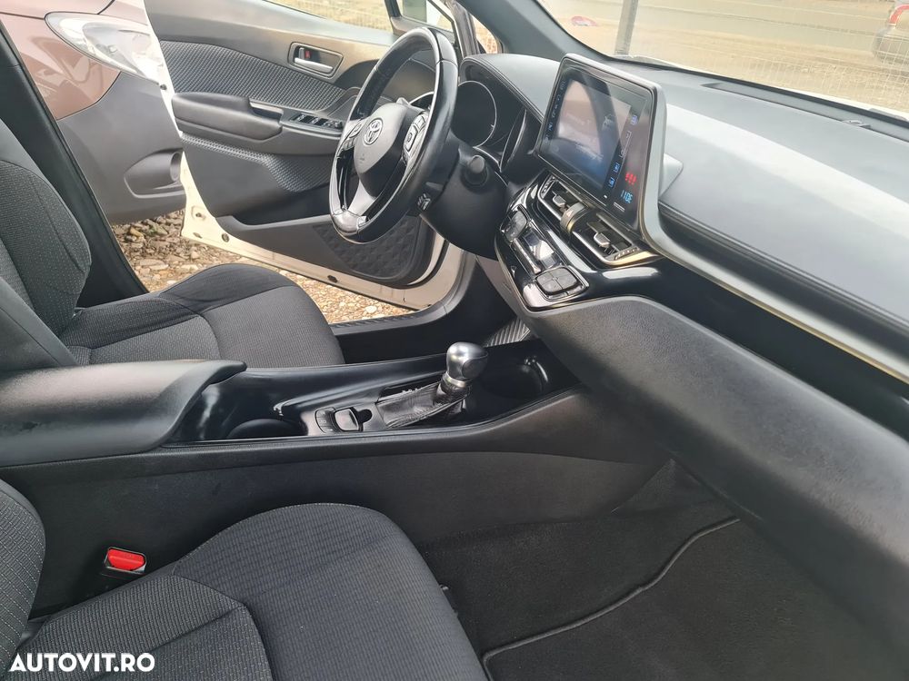 Toyota C-HR Hybrid Business-Edition - 21