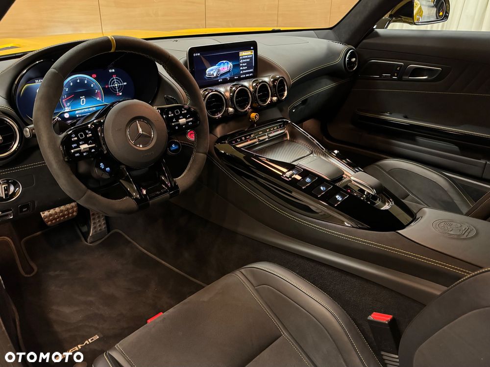 Mercedes-Benz AMG GT R - 25
