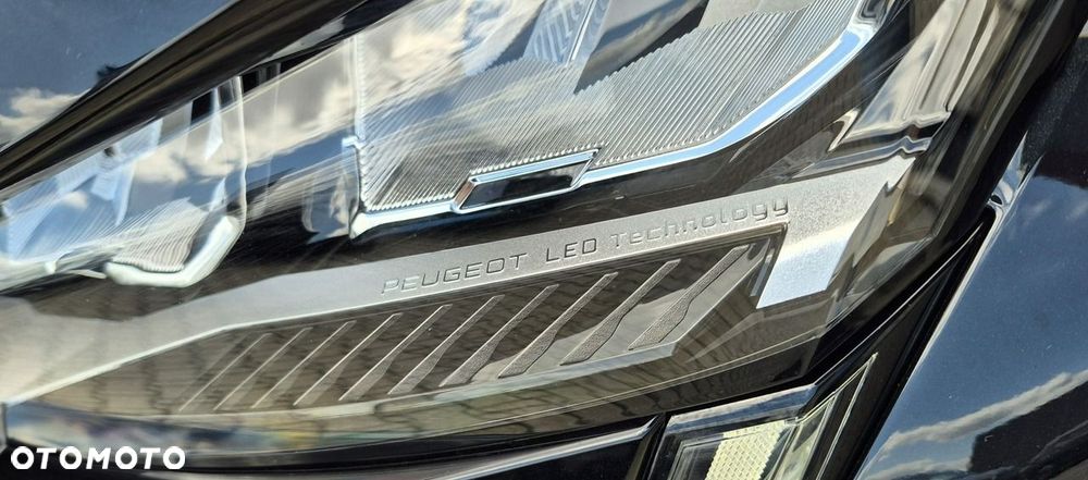 Peugeot 408 1.2 PureTech Allure S&S EAT8 - 32