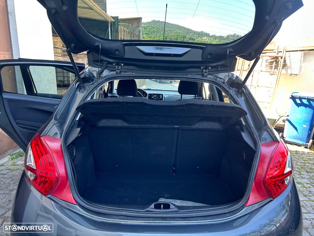 Peugeot 208 1.4 HDi - 10