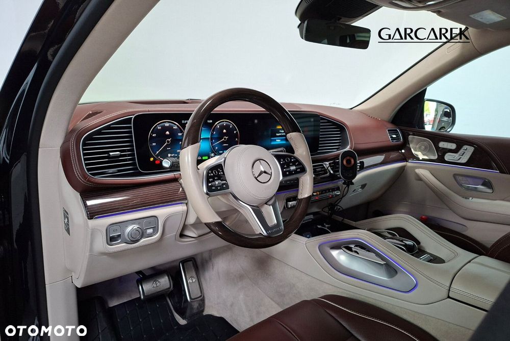 Mercedes-Benz GLS - 12