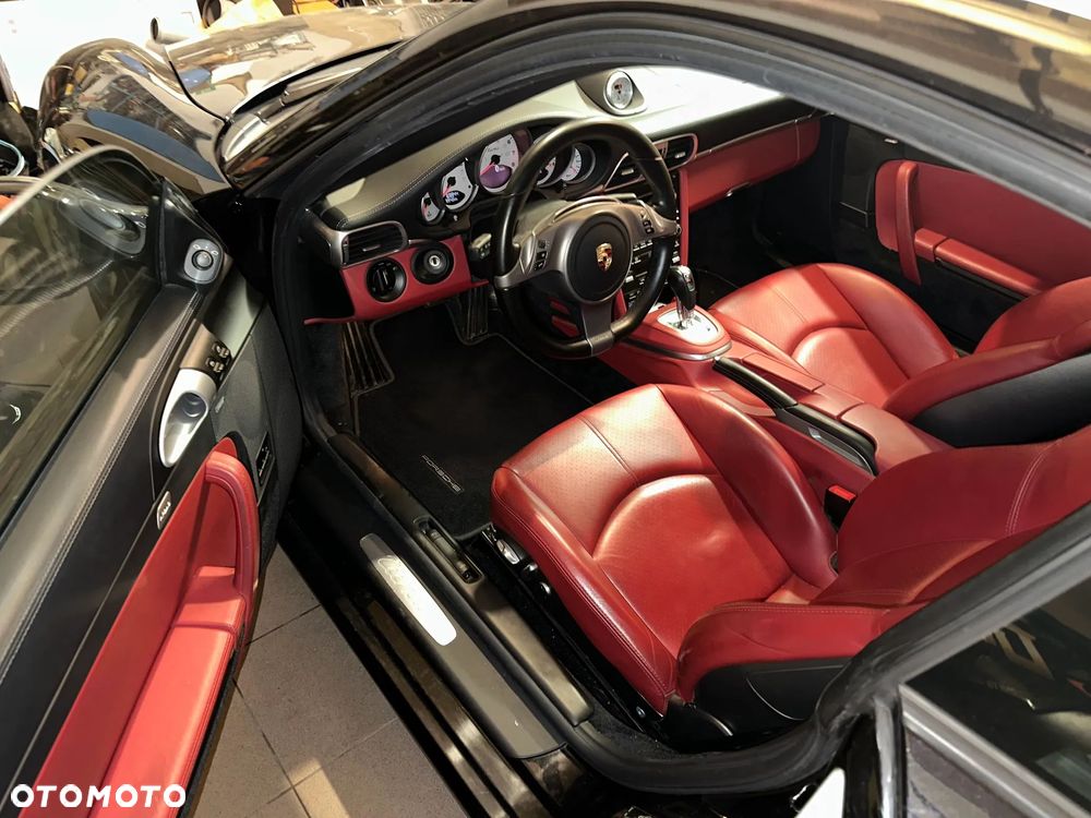 Porsche 911 Turbo PDK - 8