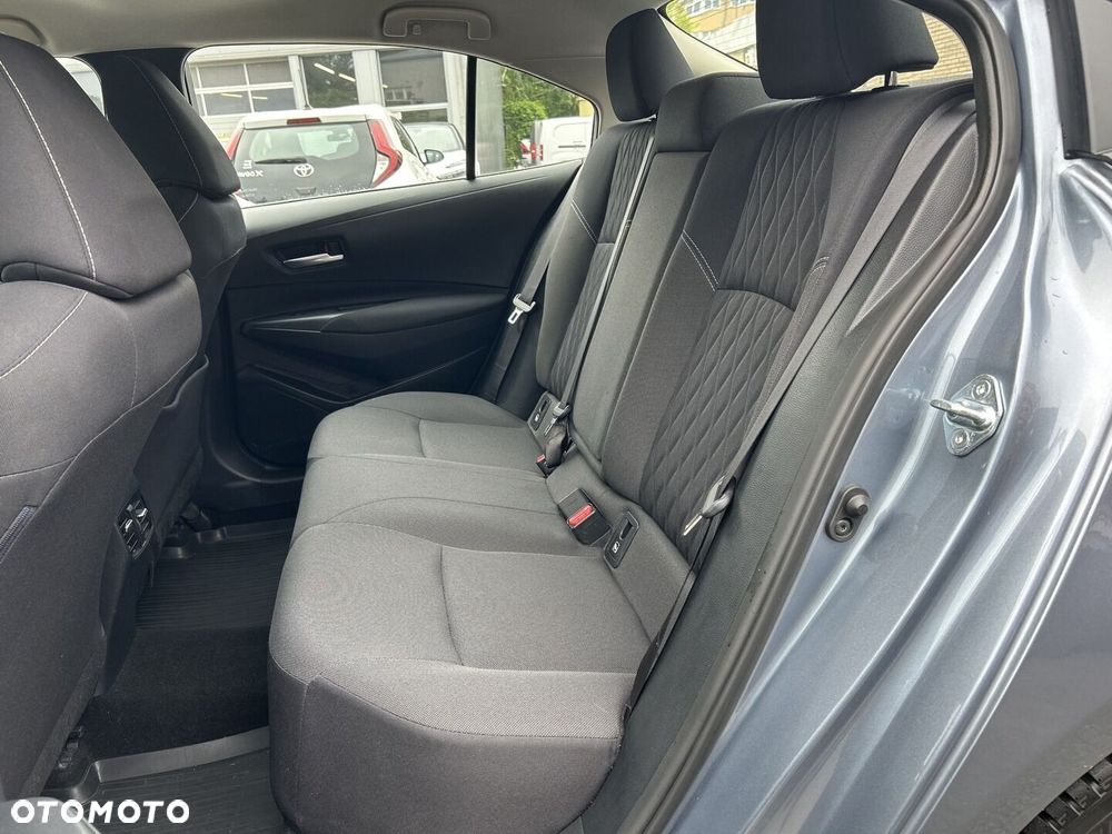 Toyota Corolla - 13