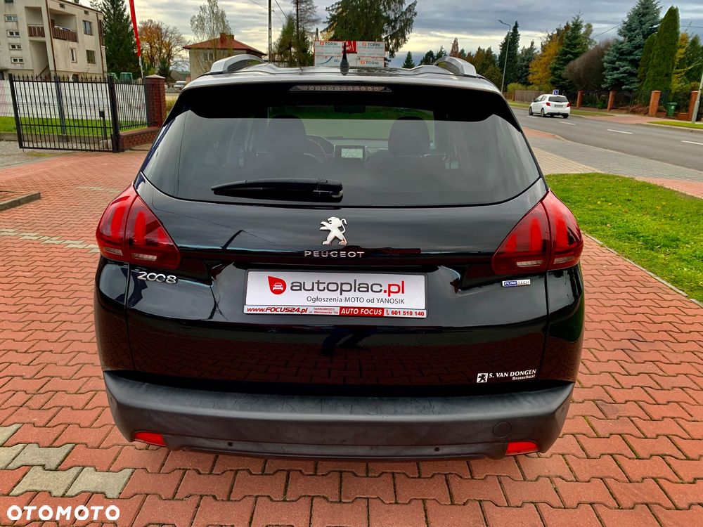 Peugeot 2008 1.2 Pure Tech Style EU6 - 9