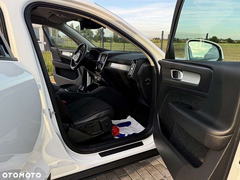 Volvo XC 40 D3 Momentum Pro - 23