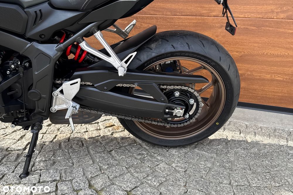 Honda CB - 22