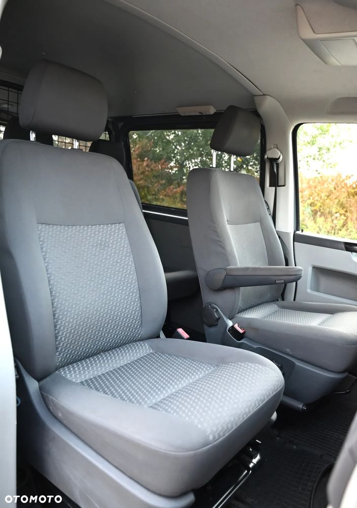 Volkswagen Transporter - 24