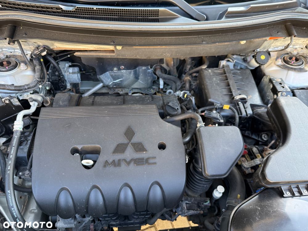 Mitsubishi Outlander 2.0 4WD CVT Spirit+ - 20