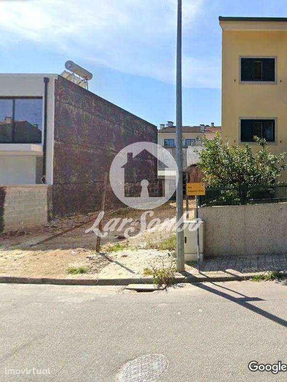 Terreno com projeto aprovado, para moradia T4 de 2 frentes, em Bagu... - Grande imagem: 2/2