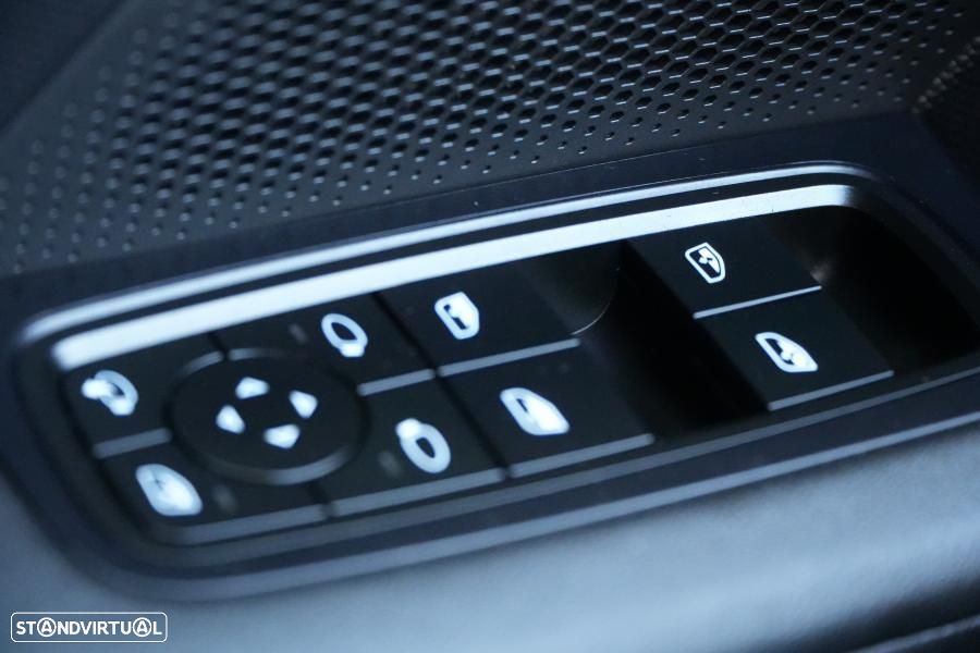 Porsche Taycan Sport Turismo bateria Performance Plus - 28