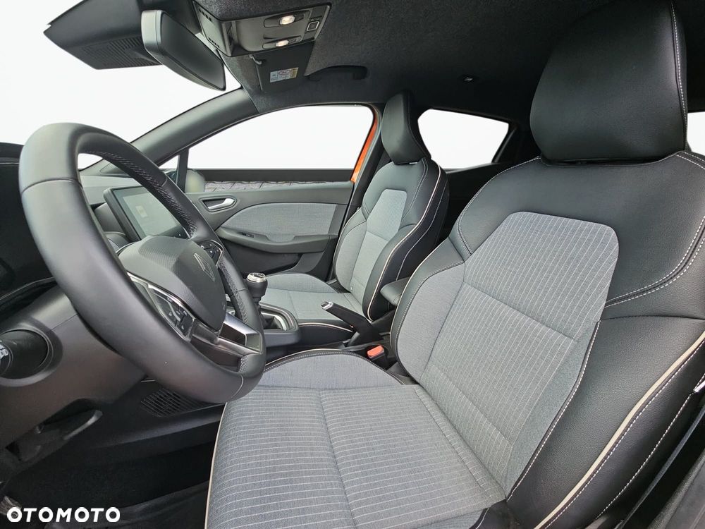 Renault Clio 1.0 TCe Techno - 12