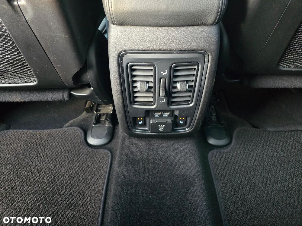 Jeep Grand Cherokee 5.7 V8 HEMI Summit - 35