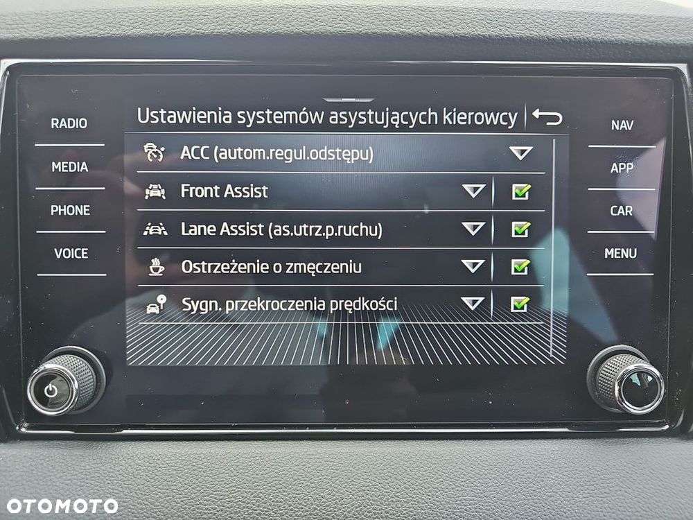 Skoda Karoq 1.5 TSI ACT Selection DSG - 21