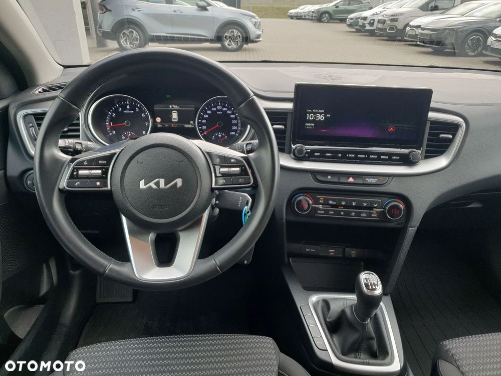 Kia Ceed 1.5 T-GDI M - 14