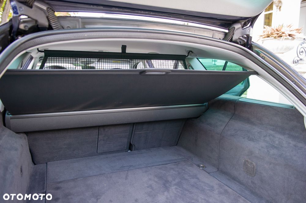 Mercedes-Benz Klasa E 320 4-Matic T Elegance - 9