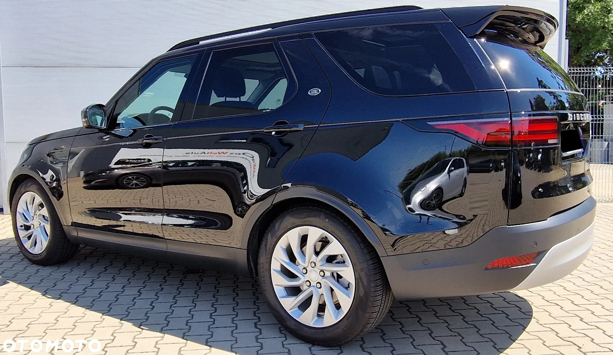 Land Rover Discovery - 4