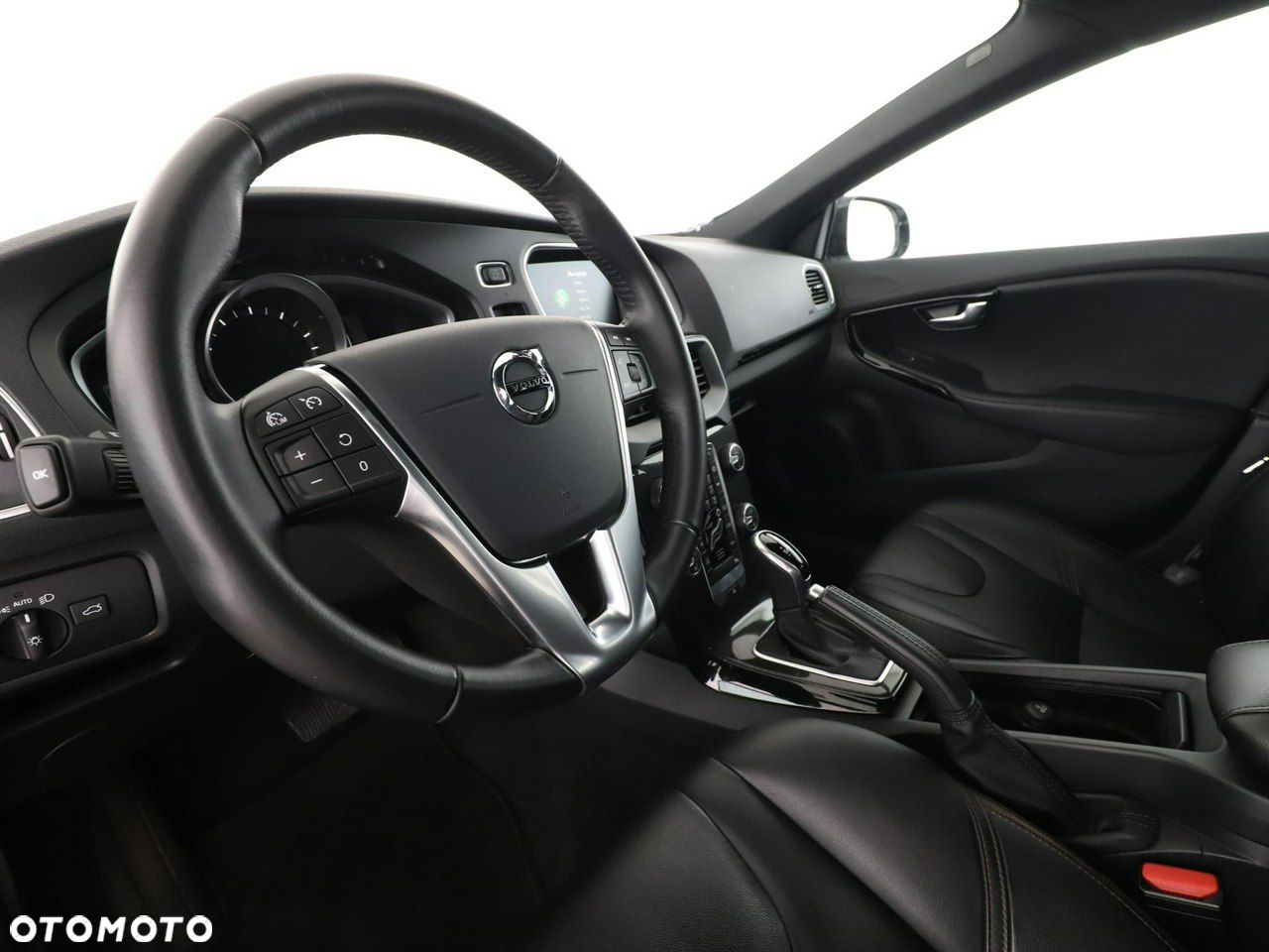 Volvo V40 Cross Country T3 Drive-E Momentum - 14