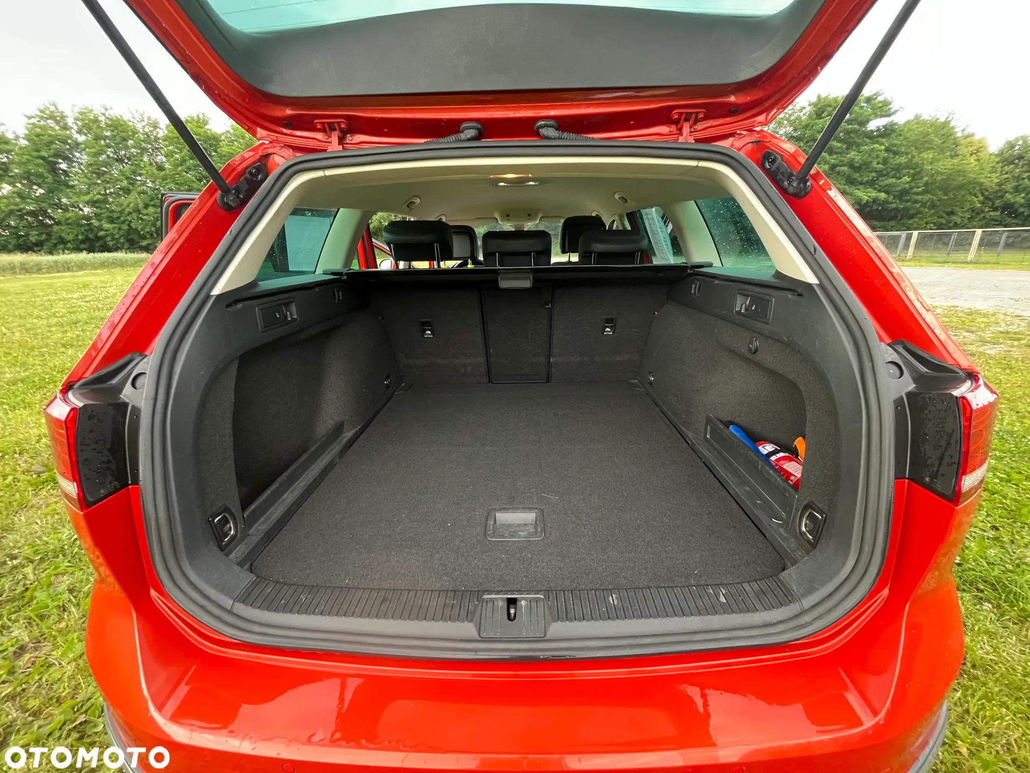 Volkswagen Passat - 10