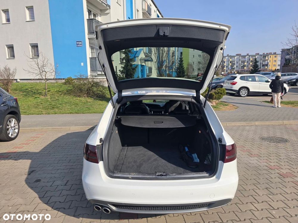 Audi A4 Avant 2.0 TDI - 19