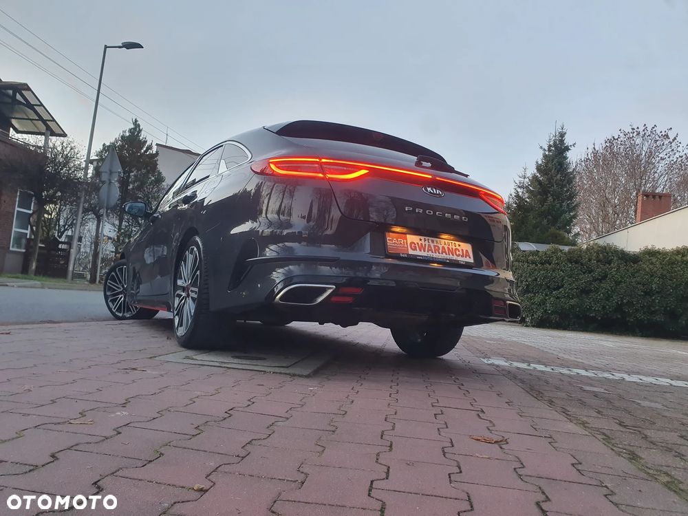 Kia ProCeed 1.6 T-GDI GT DCT - 36
