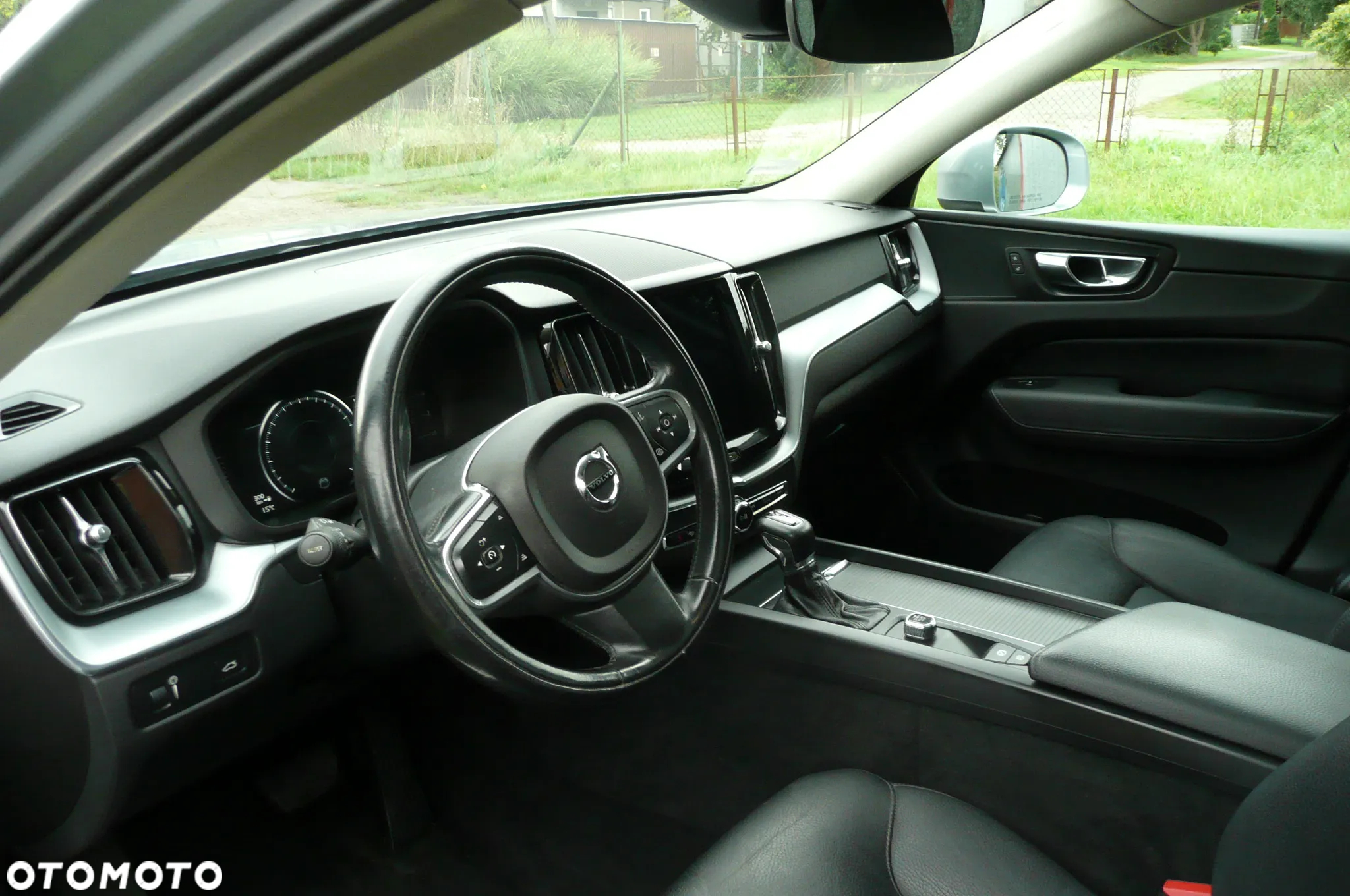 Volvo XC 60 T6 AWD Momentum - 25