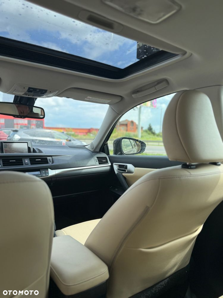Lexus CT - 14