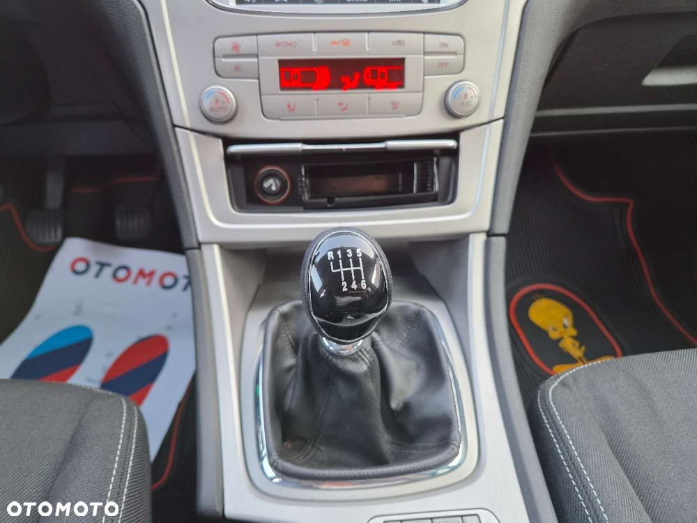 Ford Mondeo 2.0 TDCi Titanium - 22