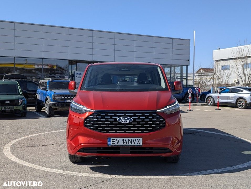 Ford Tourneo Custom - 2