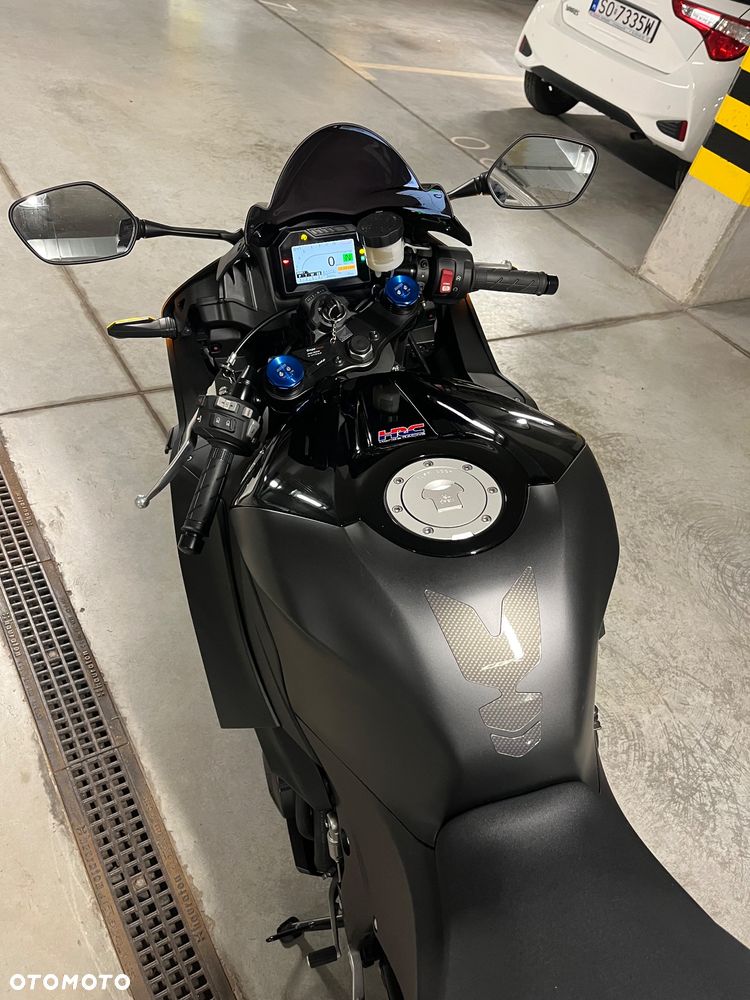 Honda CBR - 3
