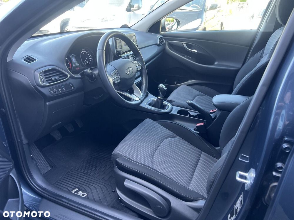 Hyundai i30 1.0 T-GDI Classic + - 16