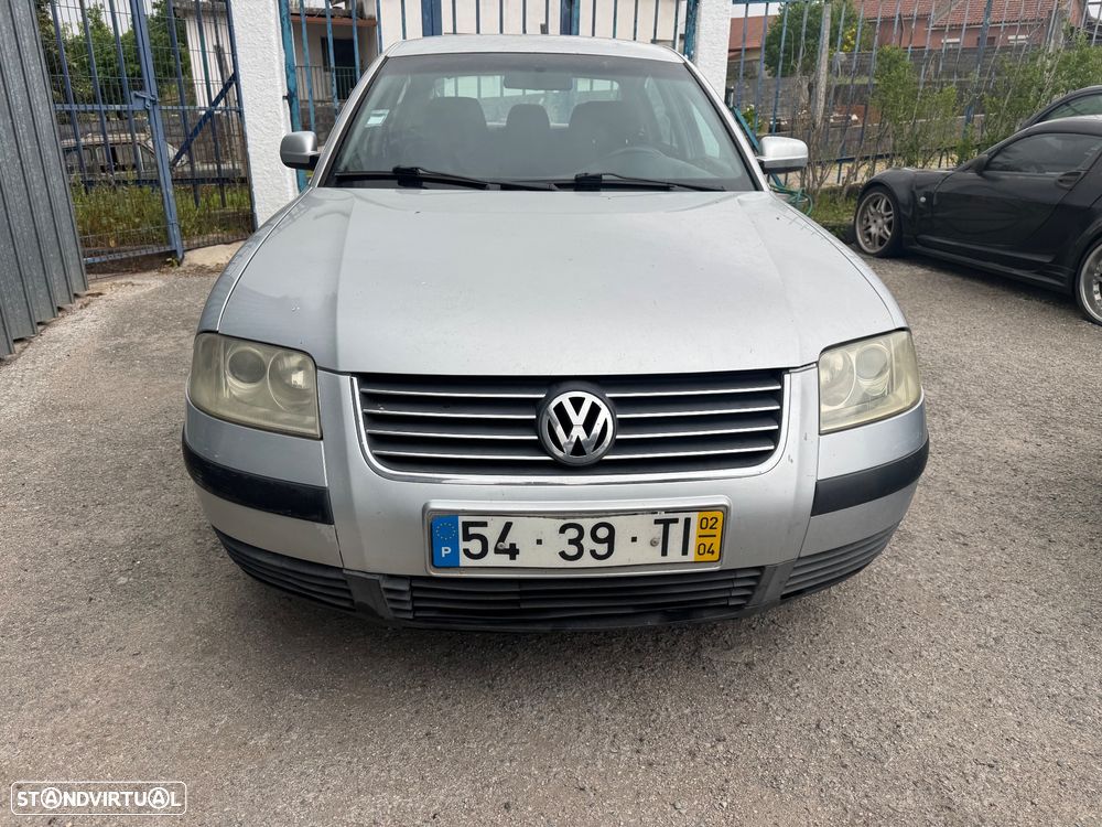 VW Passat 1.9 TDi Confortline - 2