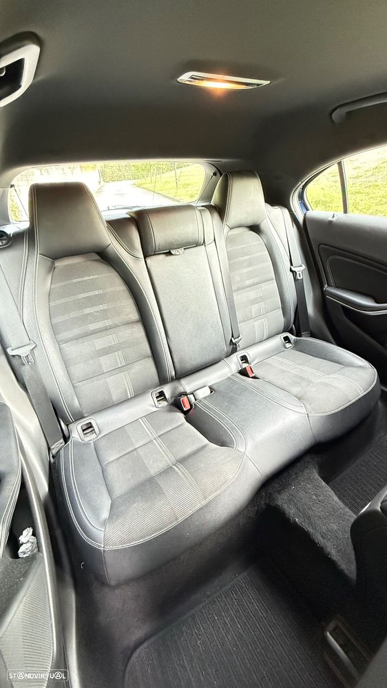 Mercedes-Benz A 180 d Urban - 12
