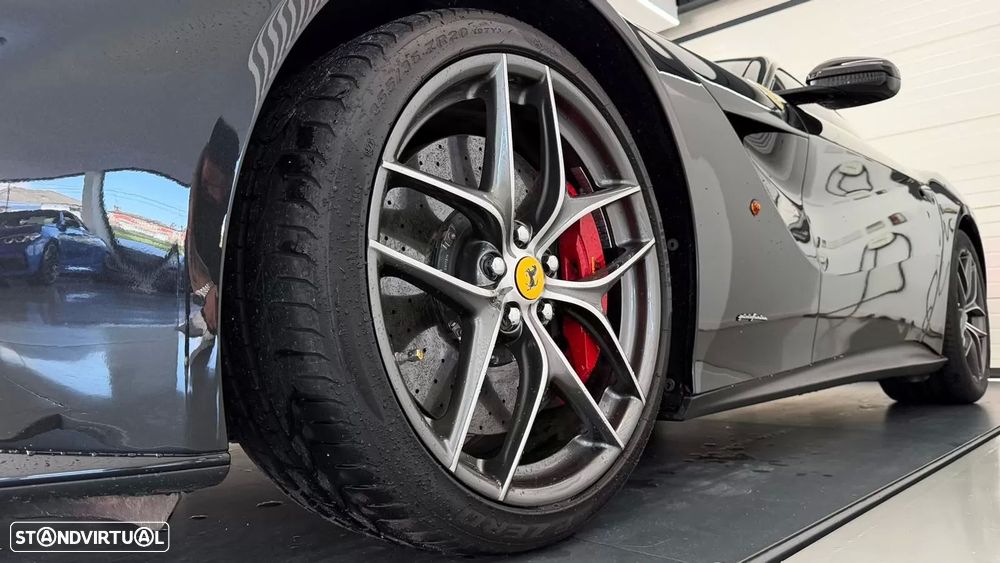 Ferrari F12 Berlinetta 6.3 V12 - 8