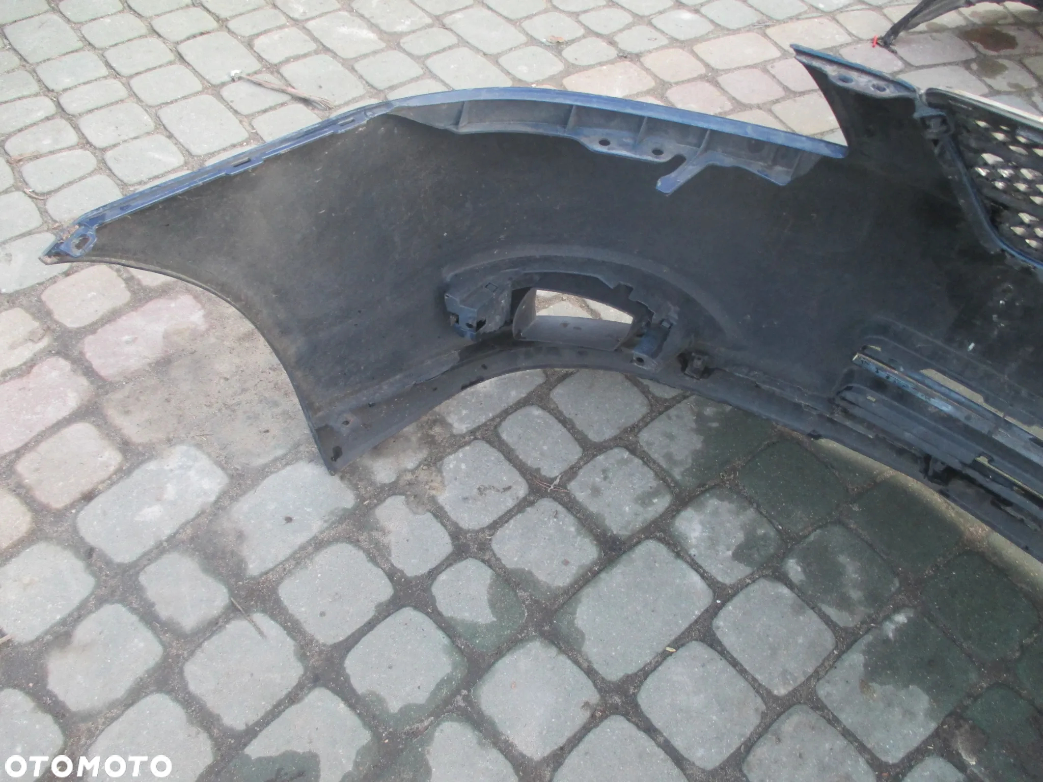 Zderzak COROLLA E12 8P4 - 11