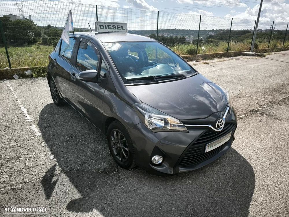 Toyota Yaris 1.4 D-4D ACtive+AC — fotografia 3