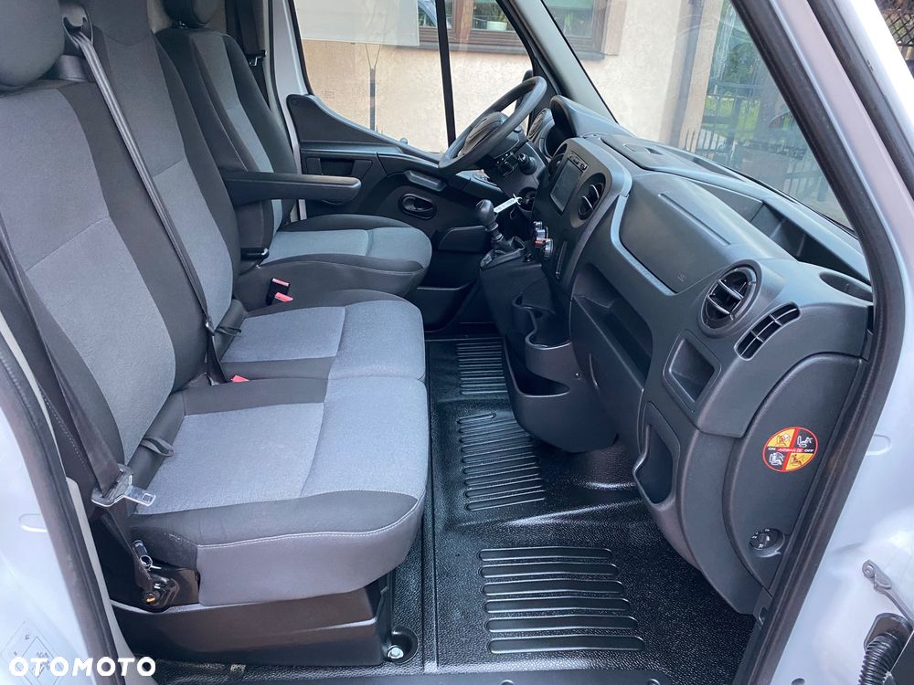 Renault Master L2 H2 warsztat mobilny zasilanie 230V - 19