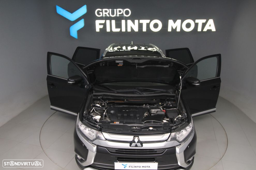 Mitsubishi Outlander 2.2 DI-D Intense+ - 12